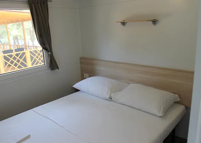 Mobile Homes Chinto 耶泽拉