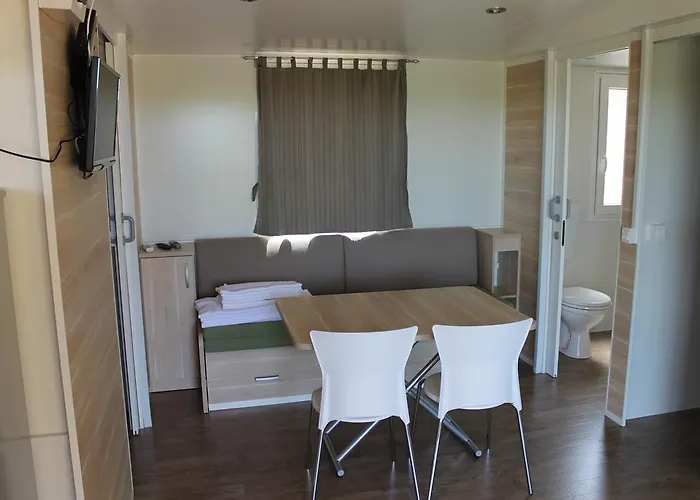 假日公园 Mobile Homes Chinto 3*